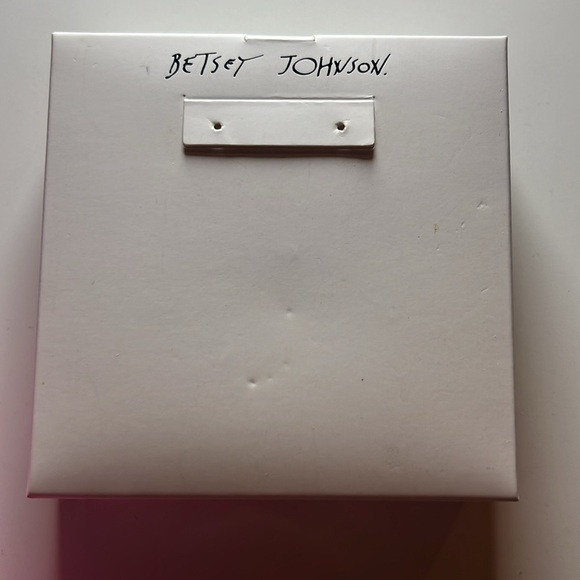 BETSEY JOHNSON GIFT BOX, pink fit Earrings or small objects EMPTY BOX - Picture 5 of 7